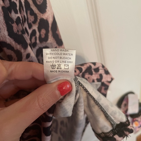 Ladies size Medium Grace & Emma Sequin Cheetah print dress-NWT - Picture 6 of 6